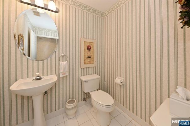 DE Listing image placeholder
