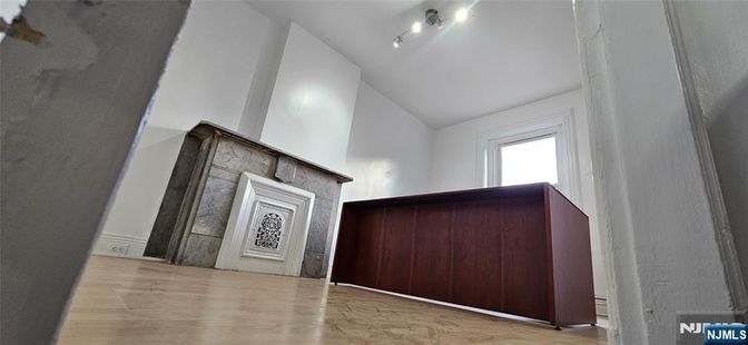 DE Listing image placeholder