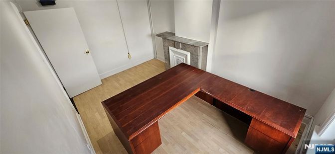 DE Listing image placeholder