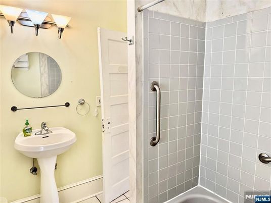 DE Listing image placeholder