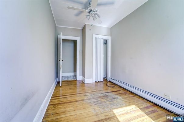 DE Listing image placeholder