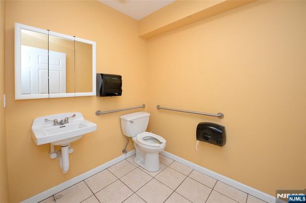 DE Listing image placeholder