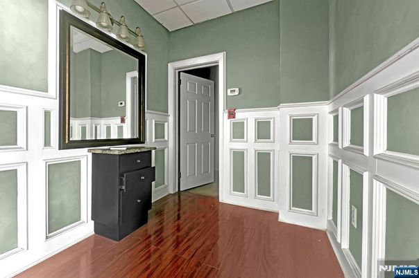 DE Listing image placeholder