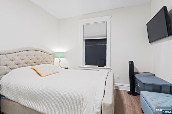 DE Listing image placeholder