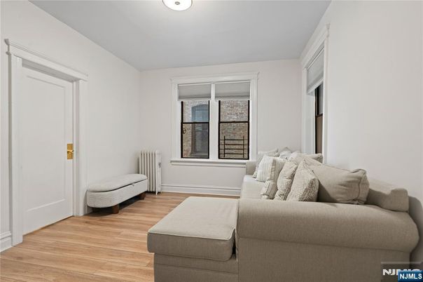 DE Listing image placeholder