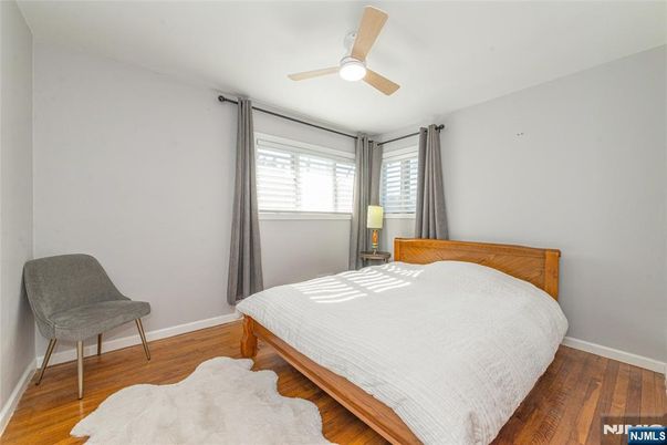 DE Listing image placeholder
