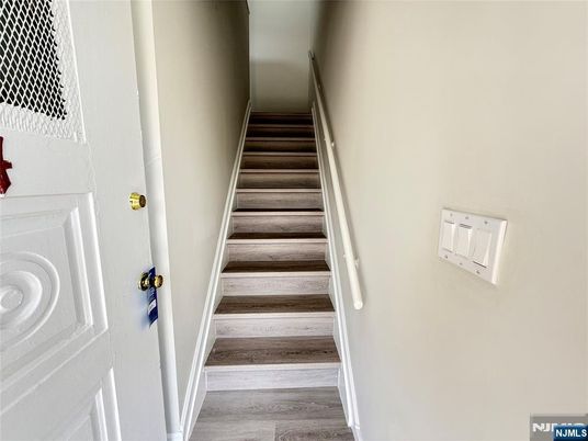 DE Listing image placeholder