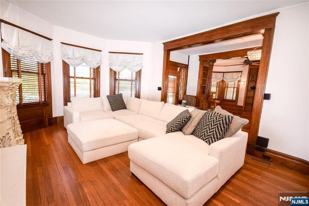 DE Listing image placeholder