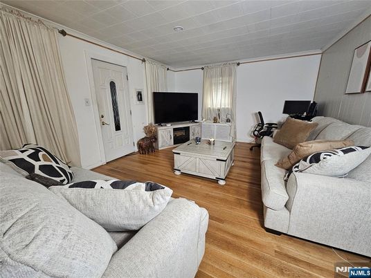 DE Listing image placeholder