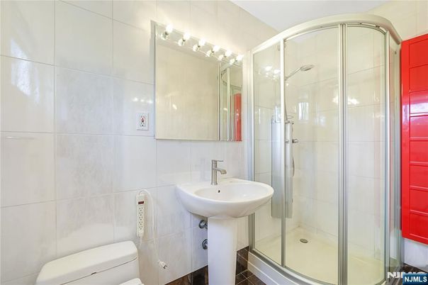 DE Listing image placeholder