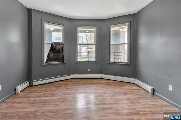 DE Listing image placeholder