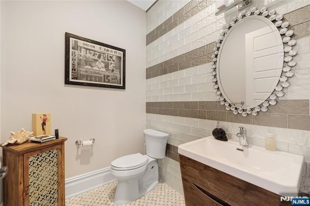 DE Listing image placeholder
