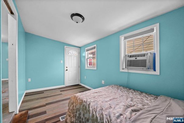 DE Listing image placeholder