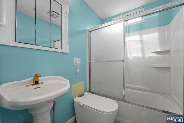 DE Listing image placeholder