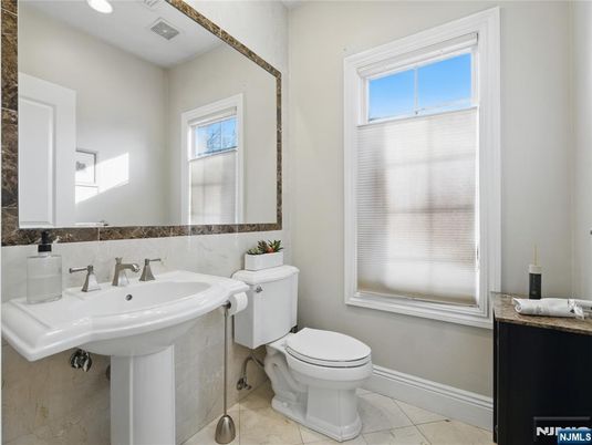 DE Listing image placeholder