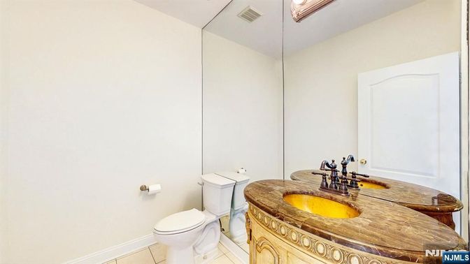 DE Listing image placeholder