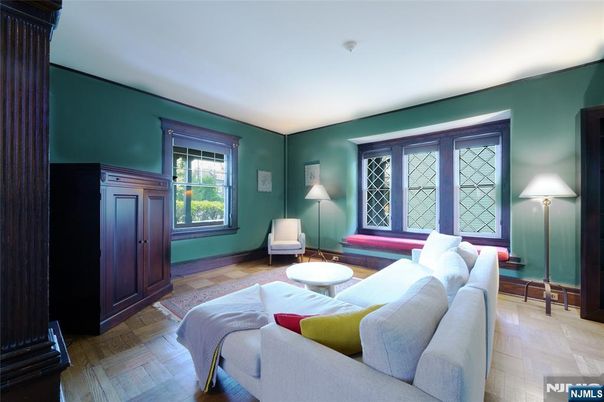 DE Listing image placeholder