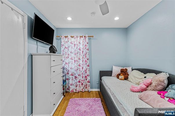 DE Listing image placeholder