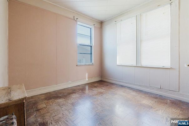 DE Listing image placeholder