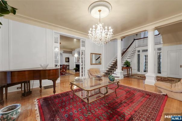 DE Listing image placeholder