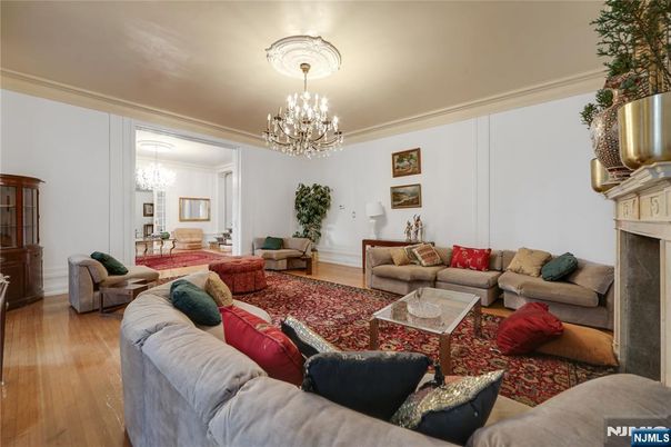 DE Listing image placeholder