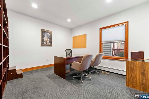 DE Listing image placeholder