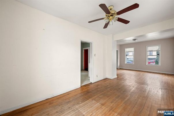 DE Listing image placeholder
