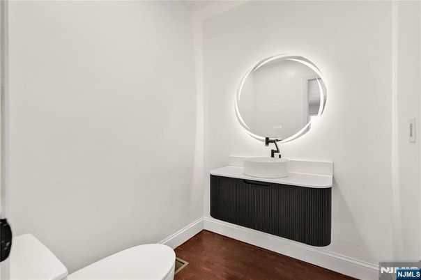 DE Listing image placeholder