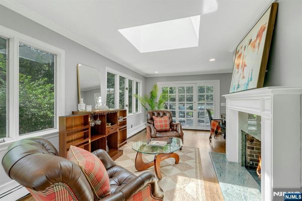DE Listing image placeholder