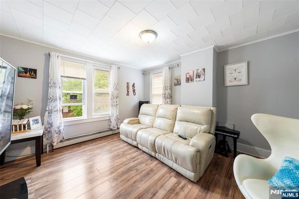 DE Listing image placeholder