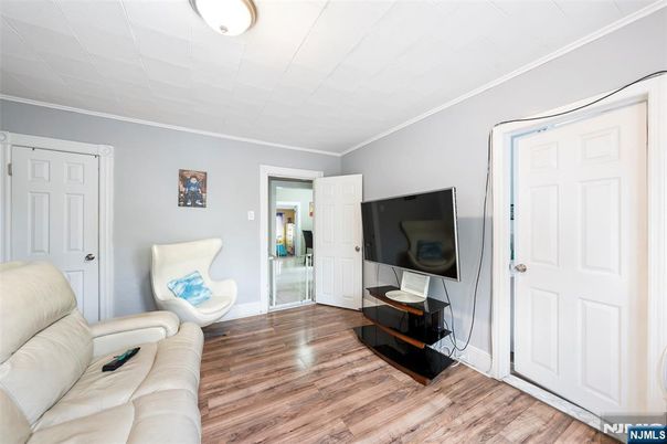 DE Listing image placeholder