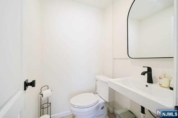 DE Listing image placeholder