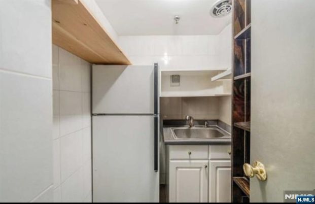 DE Listing image placeholder