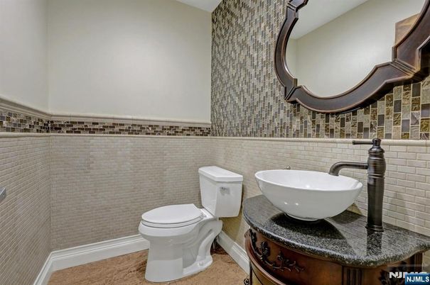 DE Listing image placeholder