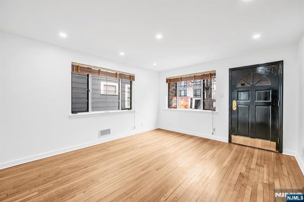 DE Listing image placeholder