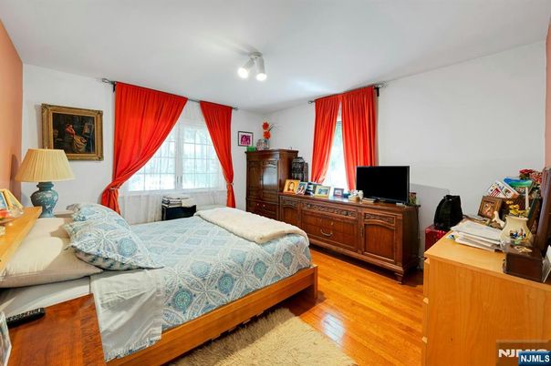 DE Listing image placeholder