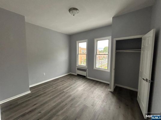 DE Listing image placeholder