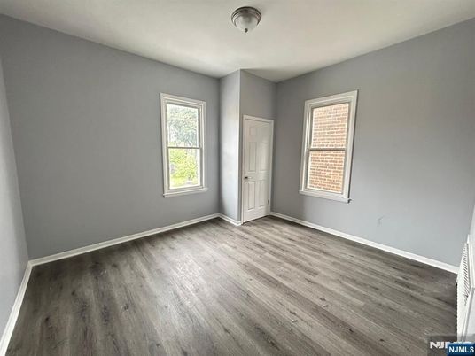 DE Listing image placeholder