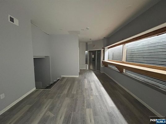 DE Listing image placeholder