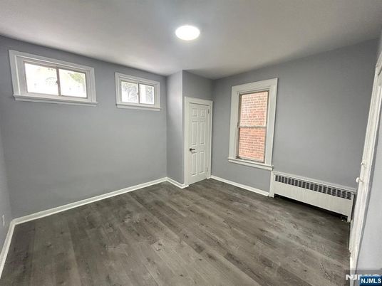 DE Listing image placeholder