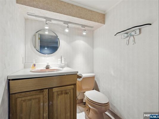 DE Listing image placeholder