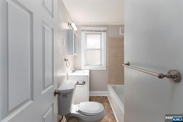 DE Listing image placeholder