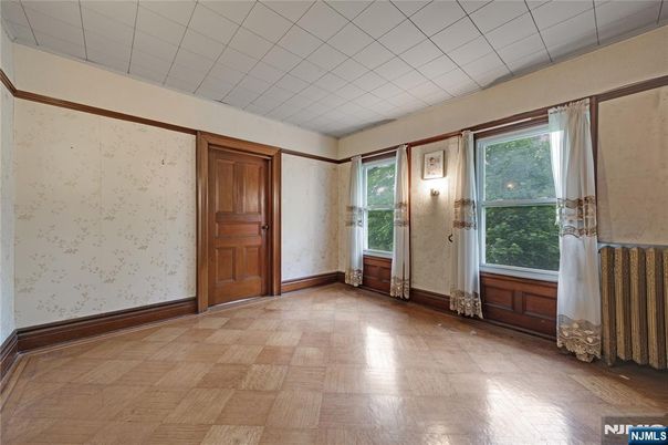 DE Listing image placeholder
