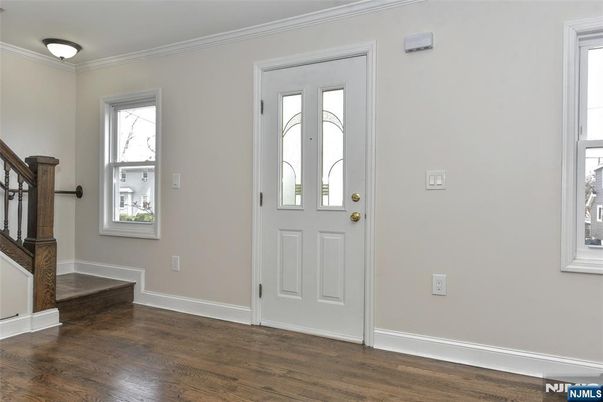 DE Listing image placeholder