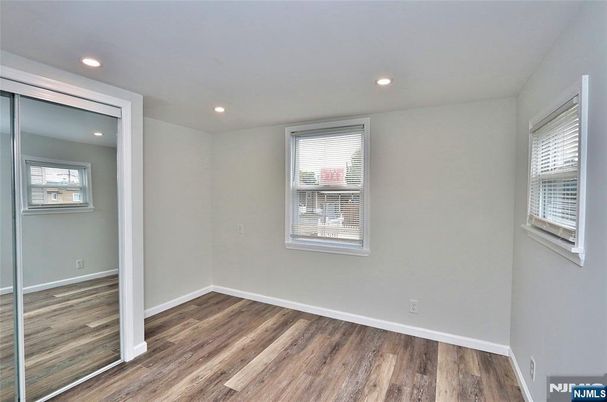 DE Listing image placeholder