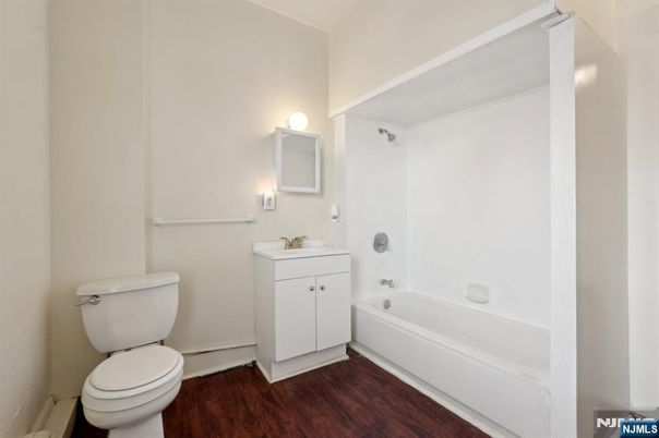 DE Listing image placeholder