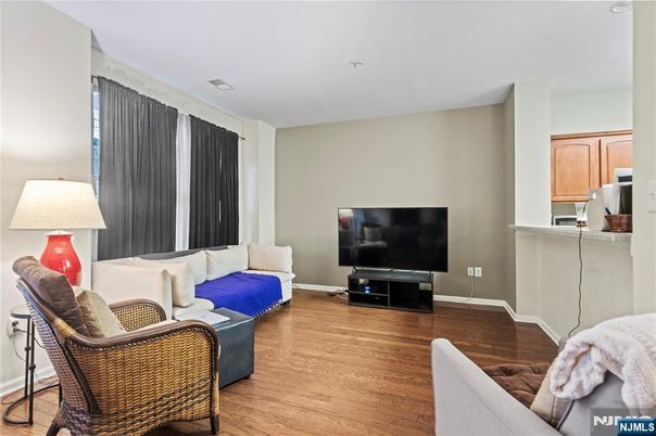 DE Listing image placeholder