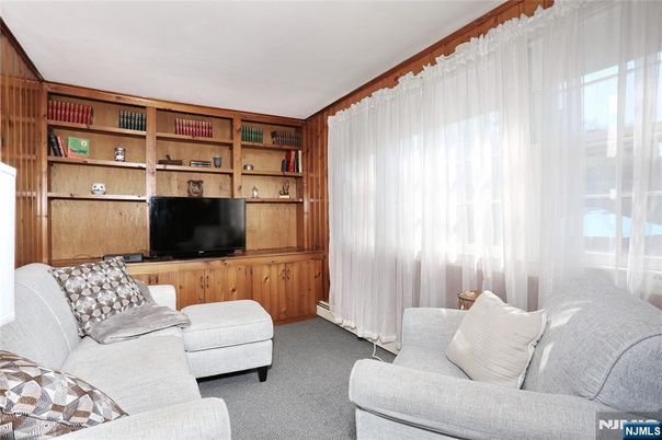 DE Listing image placeholder