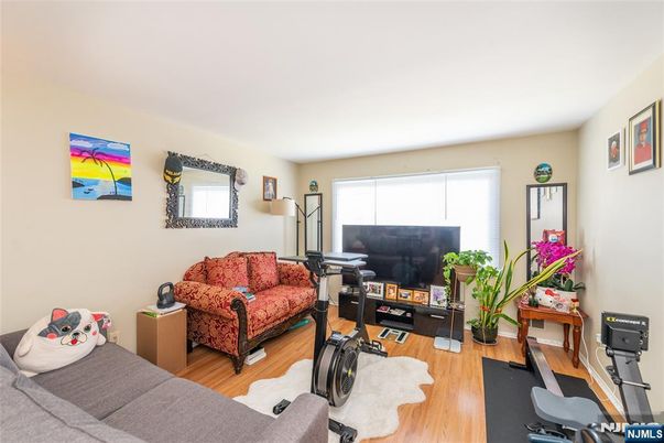 DE Listing image placeholder