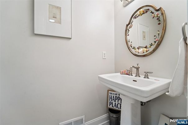 DE Listing image placeholder